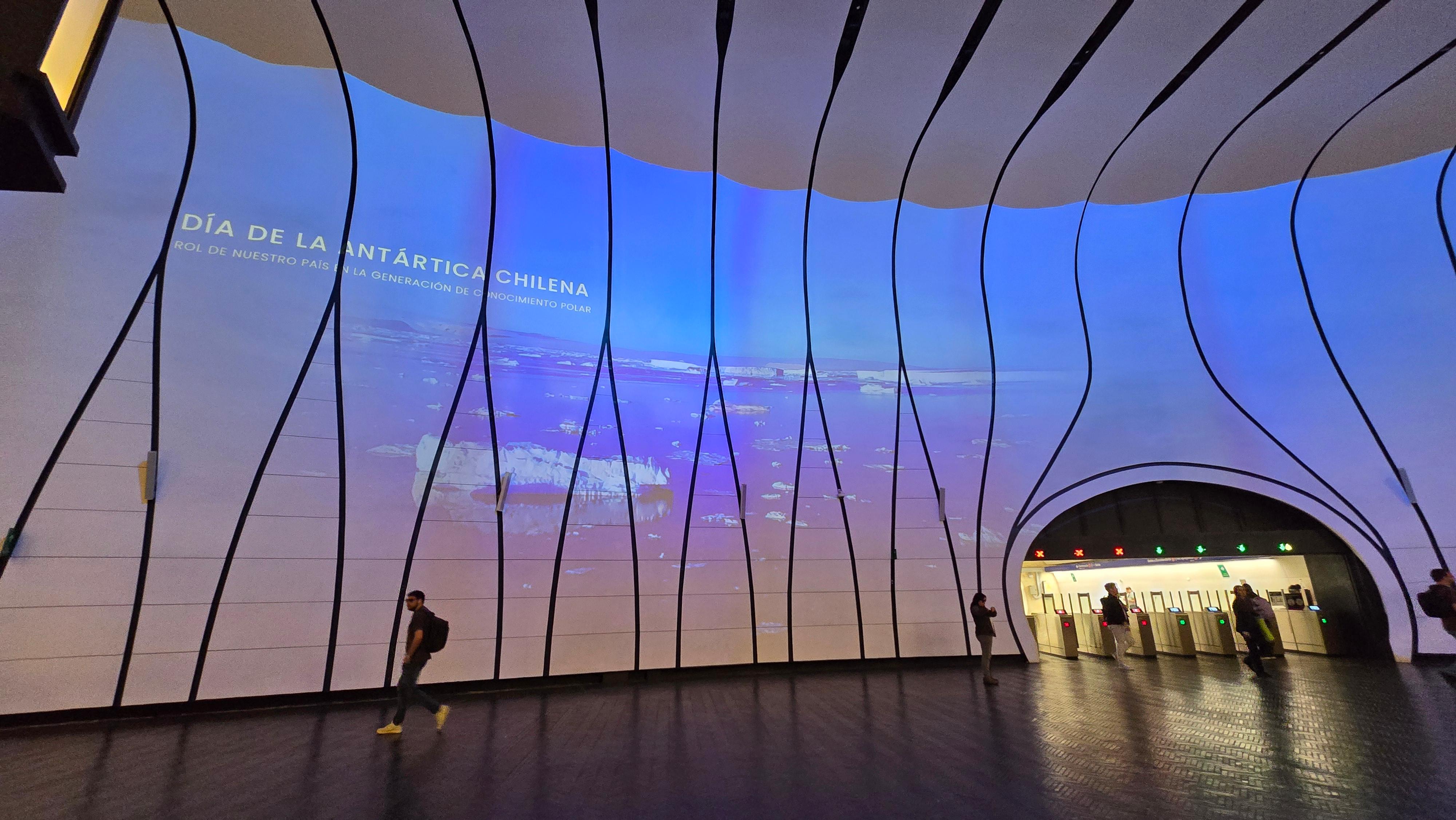 Con proyección audiovisual ciudadana y libro gratuito conmemoran el Día de la Antártica Chilena