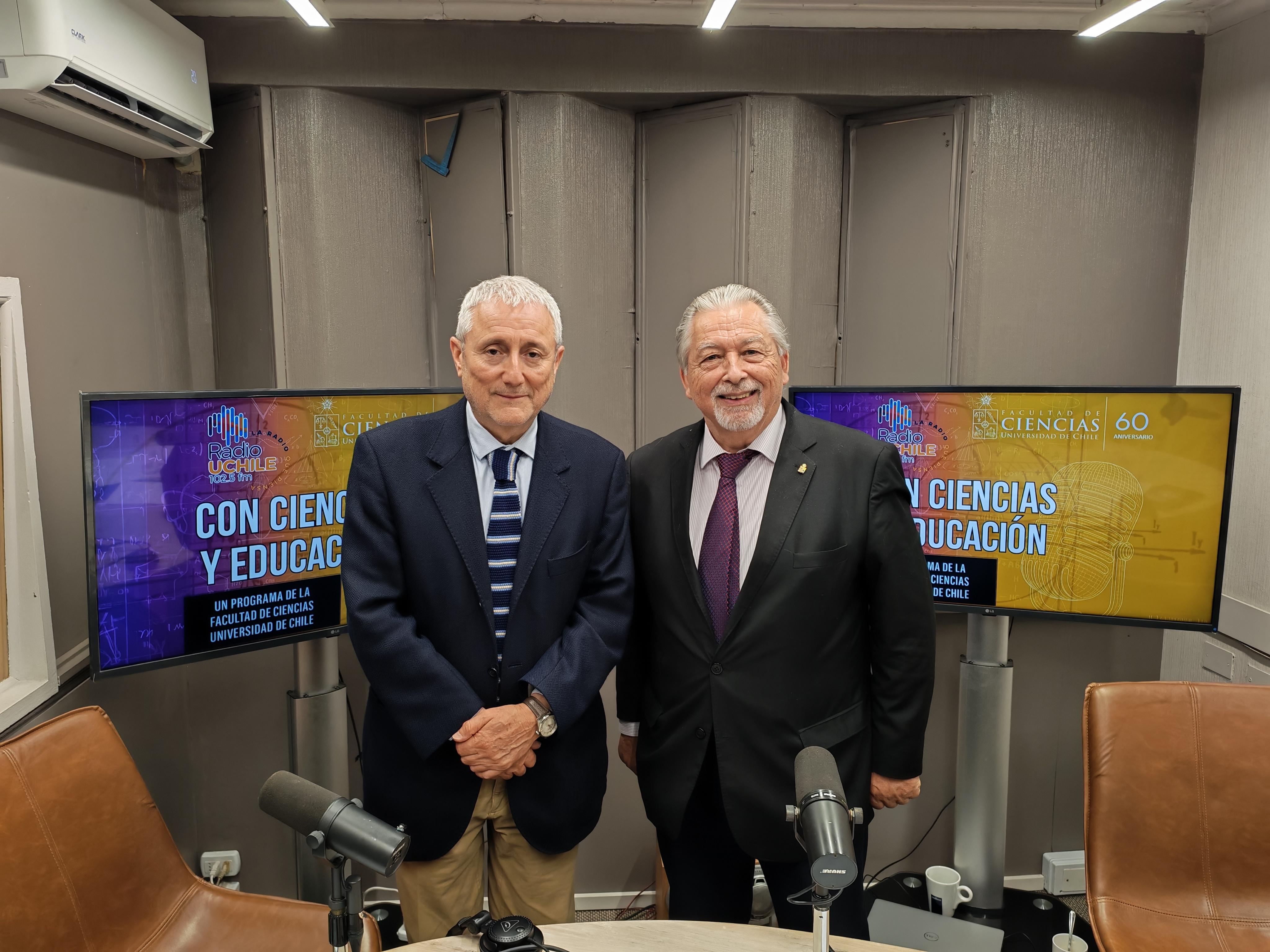 El Ministro Aldo Valle y el Decano Raúl Morales conversan en "Con Ciencias y Educación"
