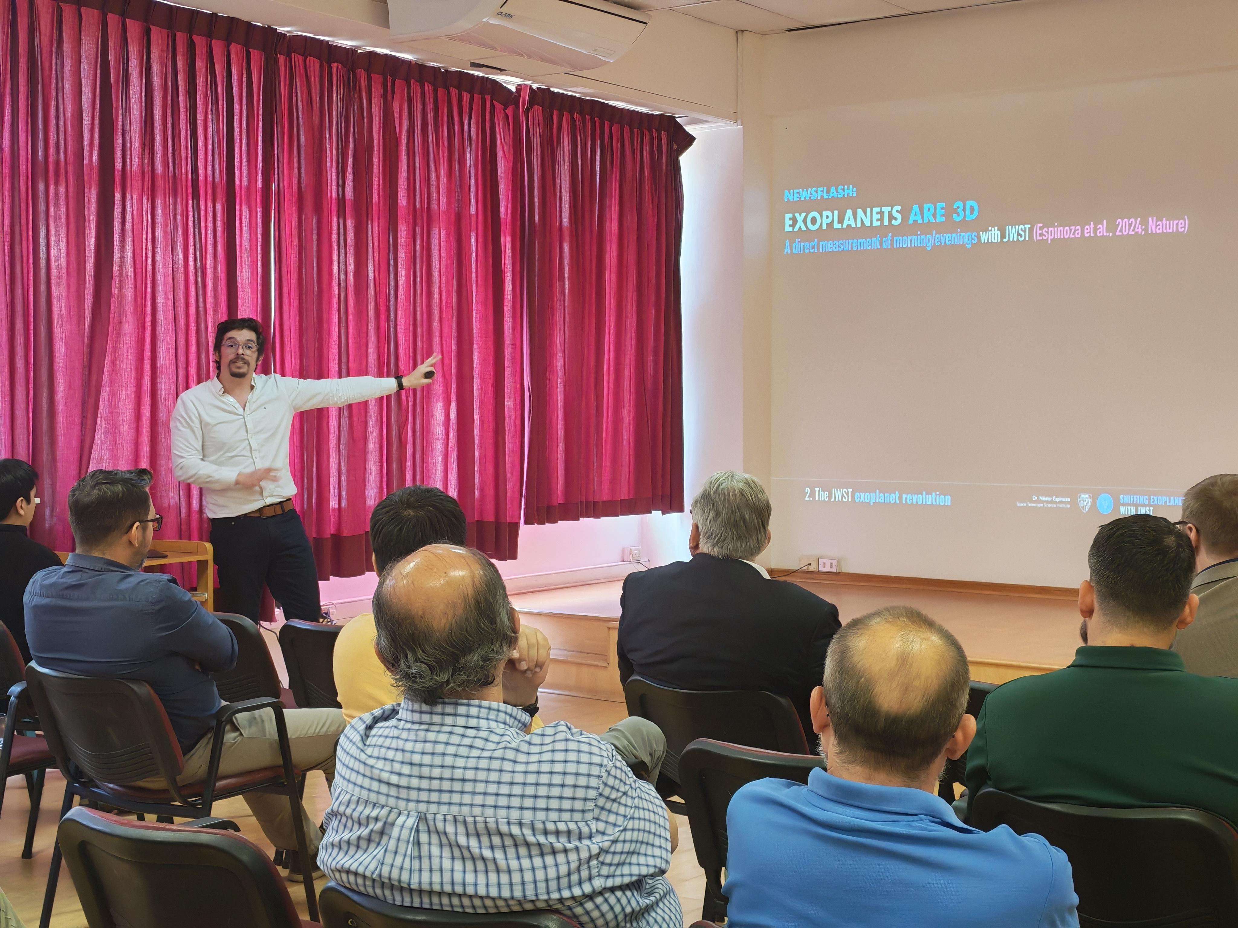 El Astrónomo chileno Dr. Néstor Espinoza presentó avances sobre el estudio de exoplanetas en la Facultad de Ciencias