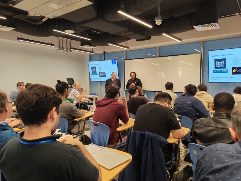 Primer Simposio Internacional de Cosmología y Evolución Cósmica