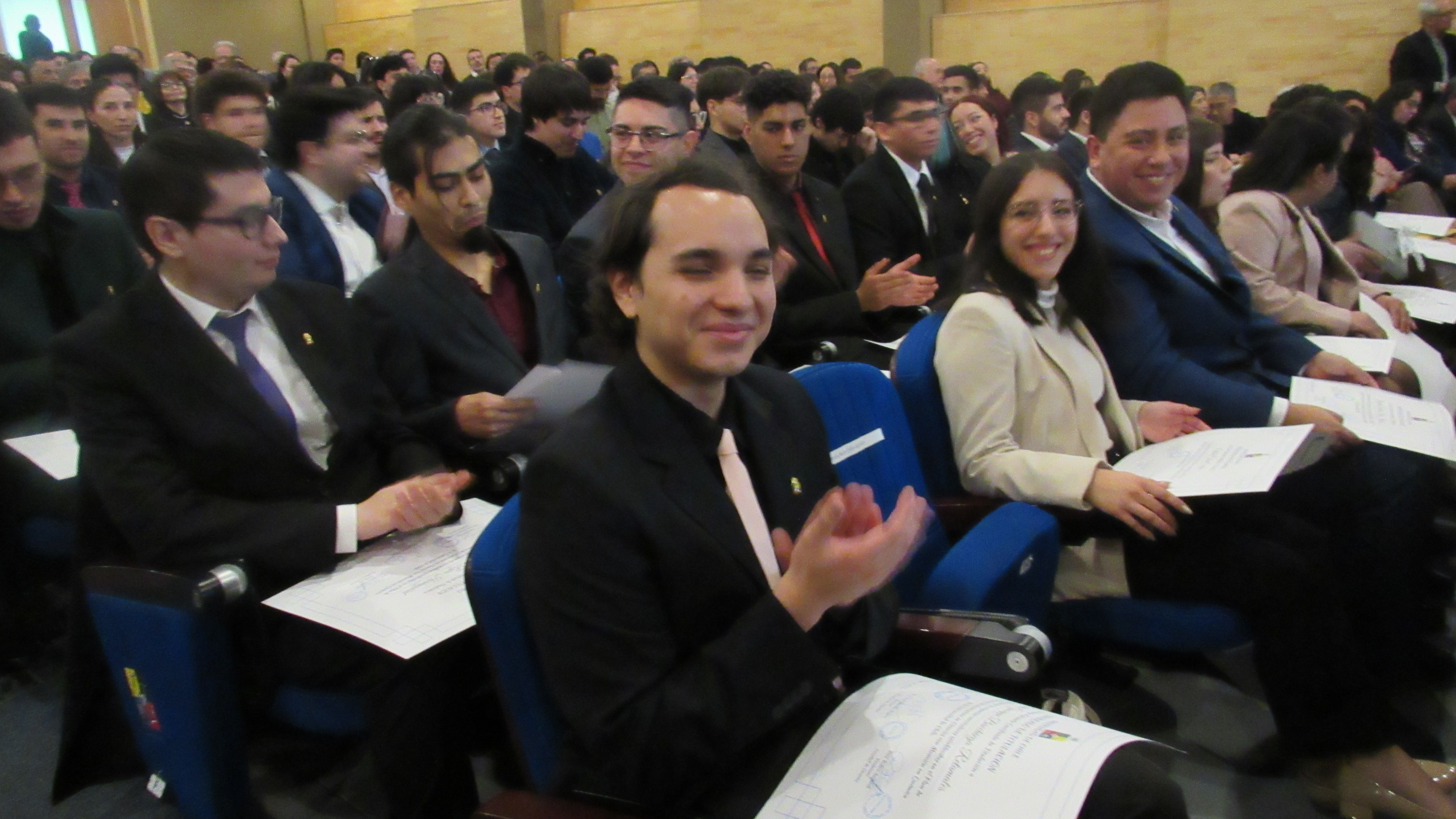 Solemne Ceremonia de Egreso de Licenciaturas en Ciencias - Facultad de ...